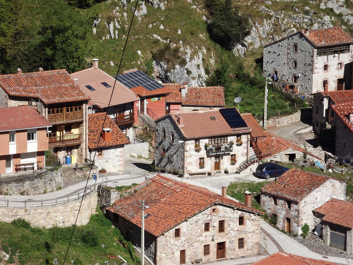 Apartamentos Rurales El Tio Pablo Picos De Europa Tresviso Exterior photo